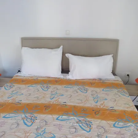 Lägenhet Holidays 8 *